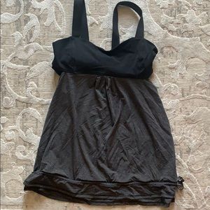 Black and grey lululemon tank, built in bra